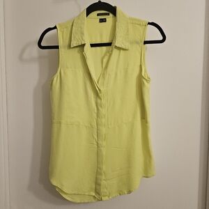 Theory 💯 Silk Yellow Sleeveless Blouse
